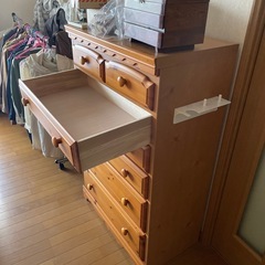（引き渡し者決定）（掲載7月30日まで）木製タンスの画像