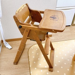 木製 ベビーチェアの画像