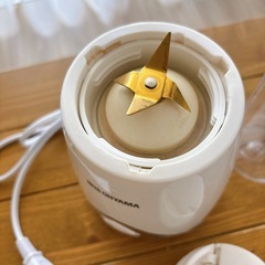 アイリスオーヤマ　ミキサー　ブレンダーの画像