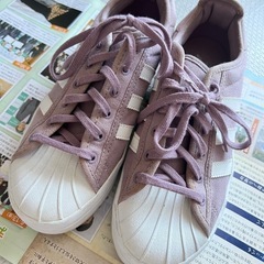 adidas スニーカー レディースの画像