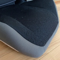 【お渡し予定の方、決まりました】ジュニアシート 一部難ありの画像