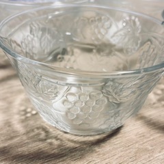 ガラスボウル 6個セット ブドウ模様の画像