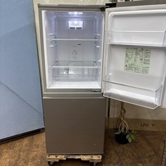 I326 🌈 2022年製の高年式♪ AQUA 冷蔵庫（126L / 右開き） ⭐ 動作確認済 ⭐ クリーニング済の画像
