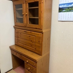 飾り棚付きデスクの画像