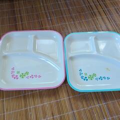 子供用の食器　の画像