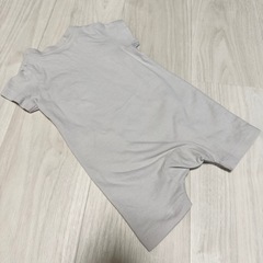 【美品】GU ジーユー グレー ロンパース 60cm ベビー 半袖 綿100%の画像