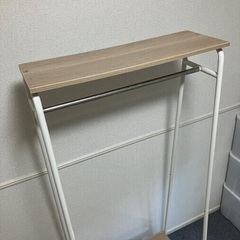 ハンガーラックの画像