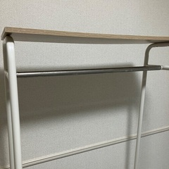 ハンガーラックの画像