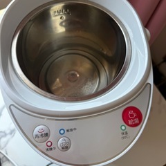 電気ポットの画像