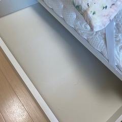 ベッドフレームの画像