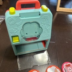 しまじろう　おしゃべり言葉トランクの画像