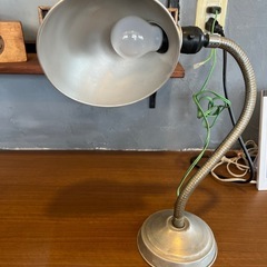 昭和レトロなメタル照明器具　　使用可能
の画像