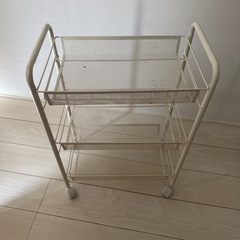 キャスター付きラック