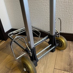 荷物 運び キャリーカートの画像