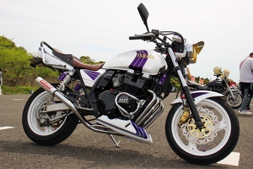 ヤマハ XJR400 4hm