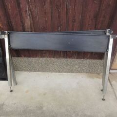 １０　作業台 テーブル　展示用　２３６cmx１２０cmx６９ｃｍ　の画像