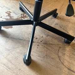 【武蔵小山店】OAチェア キャスターチェア オフィス アーム付き レザー調の画像