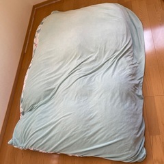 羽毛布団　シングルの画像