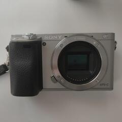 【値下げ相談可能です！】SONY α6000 ダブルズー厶レンズキットの画像
