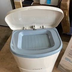 新品　【OFT】 ドギーペール 本体 犬 猫 トイレ ゴミ箱 収納 消臭 猫砂 ペットシーツ トイレポット トイレ用品 臭わない 紙おむつ おむつ ペールの画像