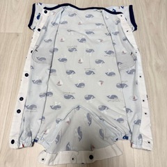 【美品】綿100% 半袖 ロンパース カバーオール くじら 50-60cmの画像