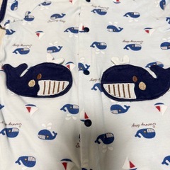 【美品】綿100% 半袖 ロンパース カバーオール くじら 50-60cmの画像
