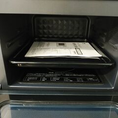 3か月間保証☆配達有り！11000円(税込）ヤマゼン オーブンレンジ 庫内フラット 角皿・説明書付 2022年製 ブラックの画像