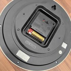 オフィス用シンプルな電波時計の画像
