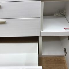 ★リユースのサカイ春日部店★KJ10997  食器棚 ホワイト H191×W120×D42 クリーニング済みの画像