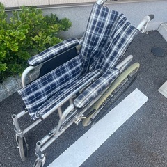 車椅子 アルミ製軽量 折り畳み式の画像