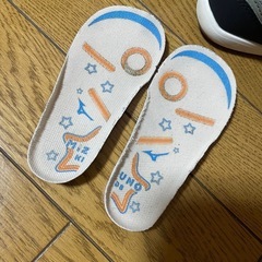 13.5センチ　スニーカーの画像