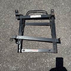 EP82 スターレット用シートレールの画像