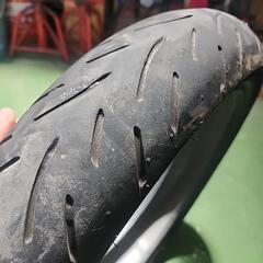 バイクタイヤ　ダンロップ　110 70 17 またまだ使えますの画像