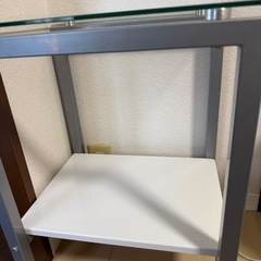ガラスサイドテーブルの画像