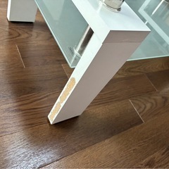 ガラステーブルの画像
