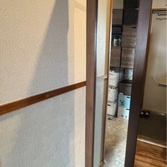 値下げしました【早めにお譲り希望】ニトリ 回転式スタンドミラー（ハンガーラック付き）の画像