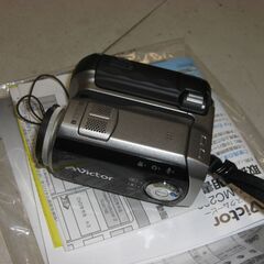 ビデオカメラ　Everio GZ-MC200の画像