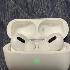 ブルートゥースイヤホンピンクXゴールドカバー付きの画像