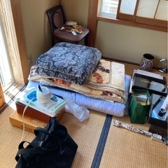 【2000円あげます】掛け布団 敷き布団 の画像
