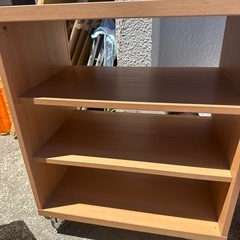 キャスター付き　木製台　横60 奥行き39.5 高さ74cm　の画像