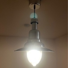 IKEA照明　電球付きの画像
