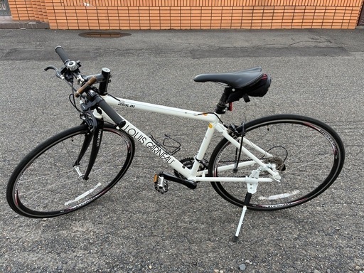 ルイガノ　クロスバイク　白
