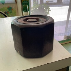 陶器製　ちょっとかわいい炭入れ　小物入れ　アウトドアに？の画像