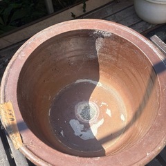 陶器の鉢の画像