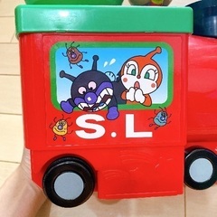 アンパンマン ボールがとびだす！ はしるよポンポンSLマンの画像