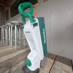 草刈り機　makita  の画像