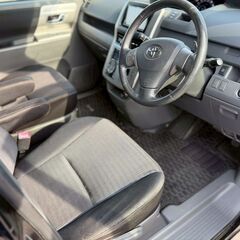 トヨタ　ヴォクシー　ZS煌Ⅱ　　ナビ　バックカメラ　ETC　車検R8年2付　タイヤ新品交換の画像