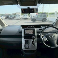 トヨタ　ヴォクシー　ZS煌Ⅱ　　ナビ　バックカメラ　ETC　車検R8年2付　タイヤ新品交換の画像