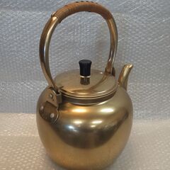 中古品 アルミ 8L やかん 大きな凹みなどもなく美品です　 の画像