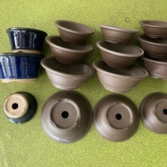 3サイズセットの植木鉢　昭和からの未使用品　まとめて1,000円の画像
